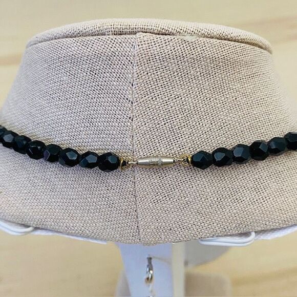 Elegant Black Faceted Glass Bead Necklace Classic Choker Style 18 Inches - Picture 3 of 4